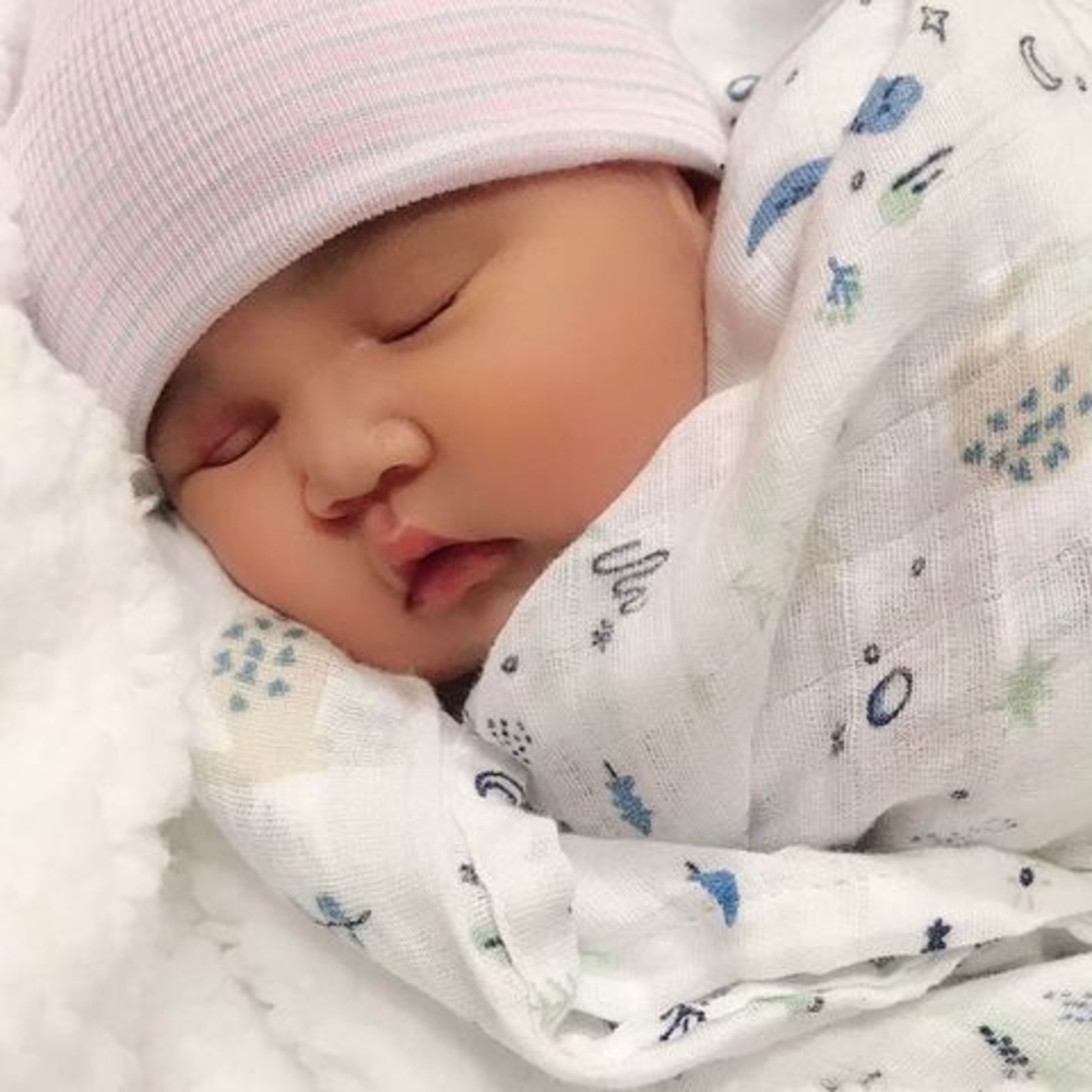 Meet your Posher, Alondra